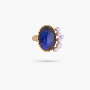 Amare Wear Pearl Bloom Ring with Labradorite