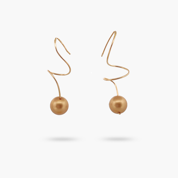 Taupe Dyed Freshwater Pearl Earring